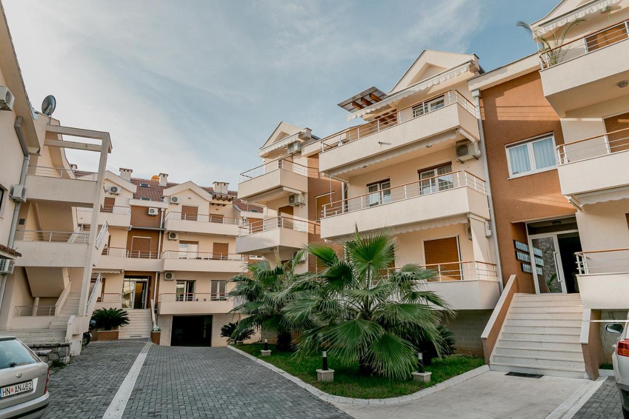 Apartments Rivijera Herceg Novi Exteriör bild