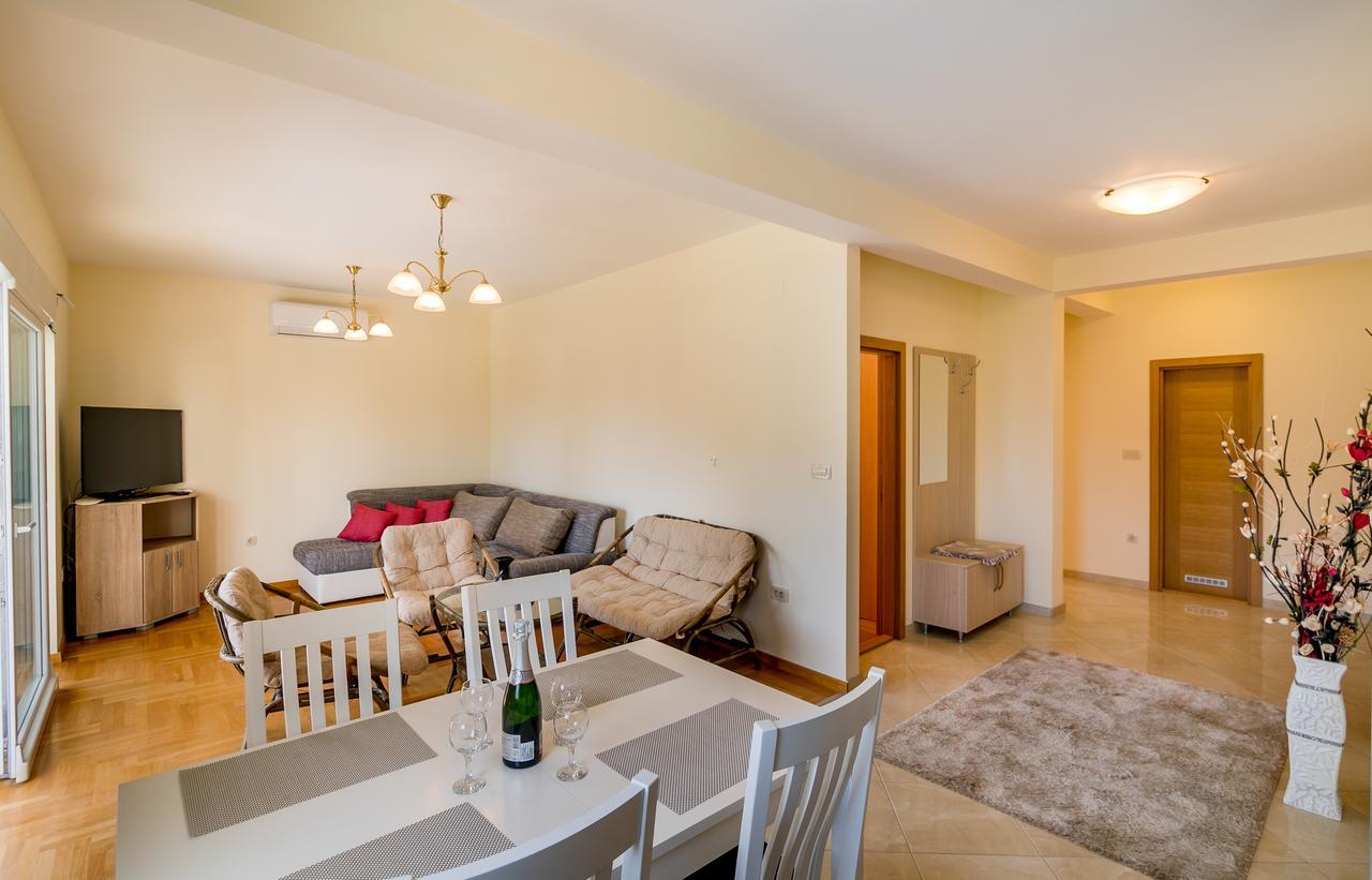 Apartments Rivijera Herceg Novi Exteriör bild