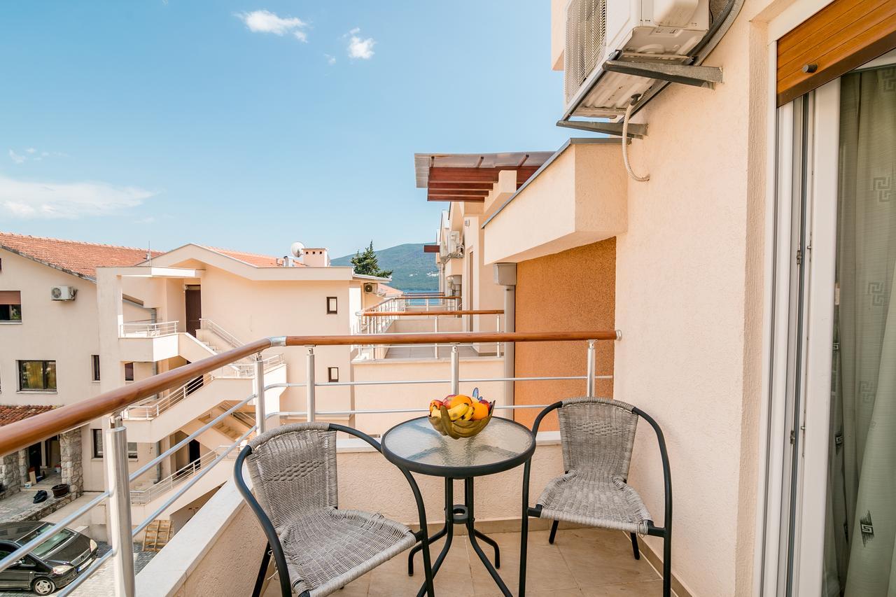 Apartments Rivijera Herceg Novi Exteriör bild